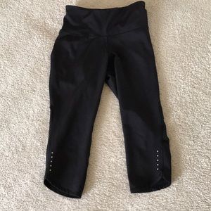 Old Navy Active Cropped Leggings Medium Petite